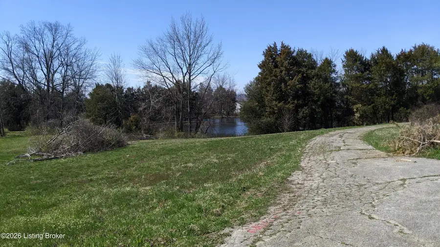 1265 N Buckman St, Shepherdsville, KY 40165 - #3