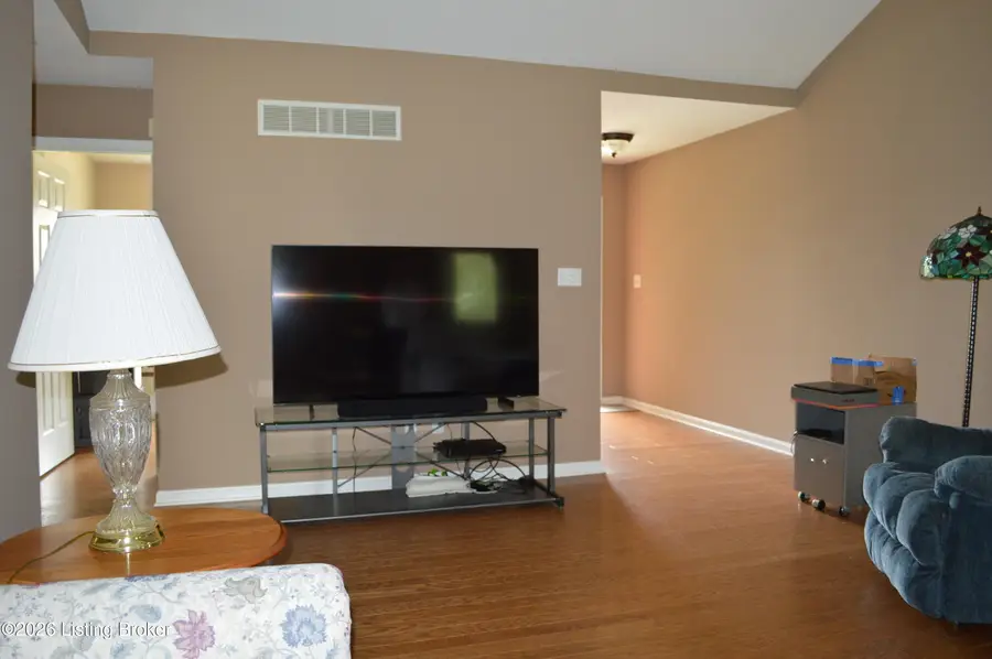 4725 Wooded Oak Cir, Louisville, KY 40245 - #2
