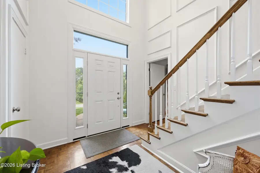 417 Blankenbaker Ln, Louisville, KY 40207 - #3