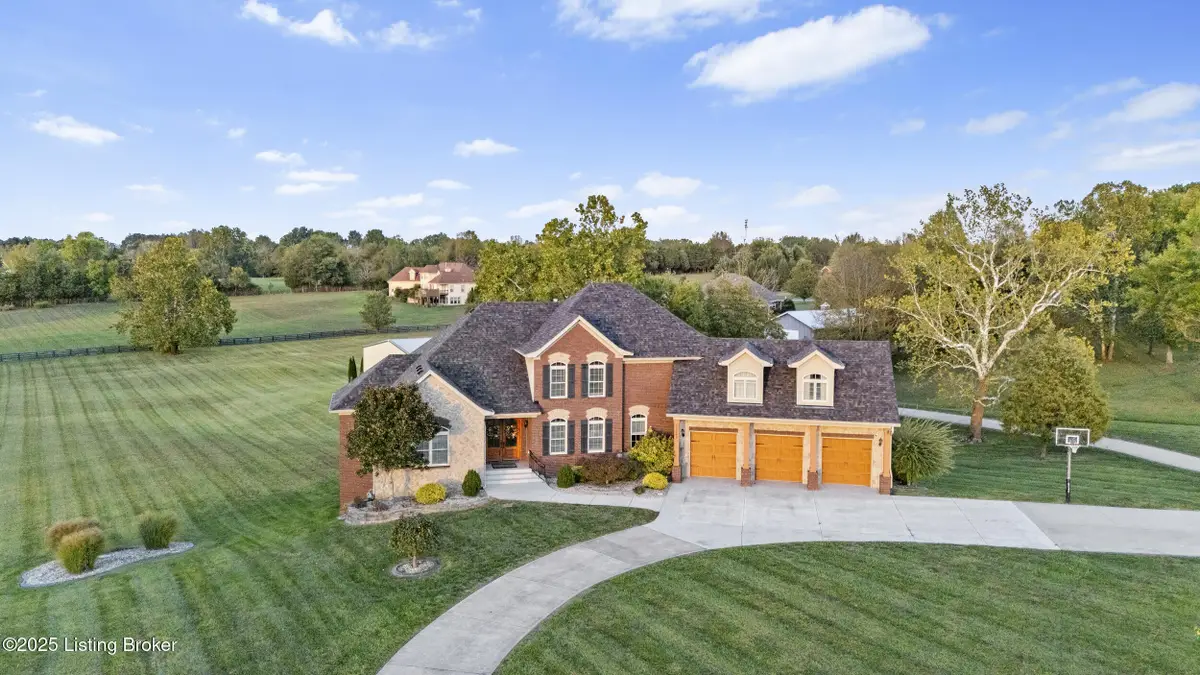 10240 Saddle Pointe Dr, Louisville, KY 40291 - #1