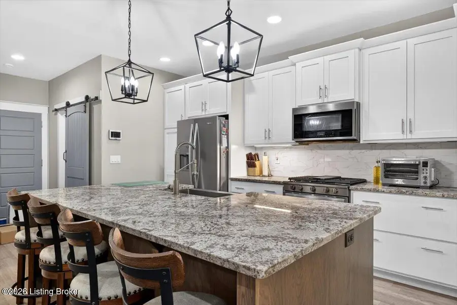 3914 Jefferson Park Pl, Jeffersontown, KY 40299 - #2
