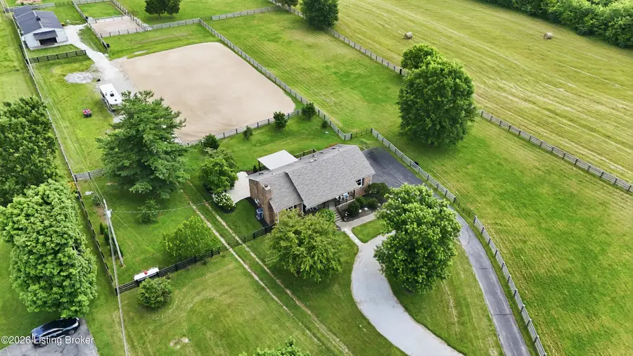 508 Locust Grove Rd, Shelbyville, KY 40065 - #2