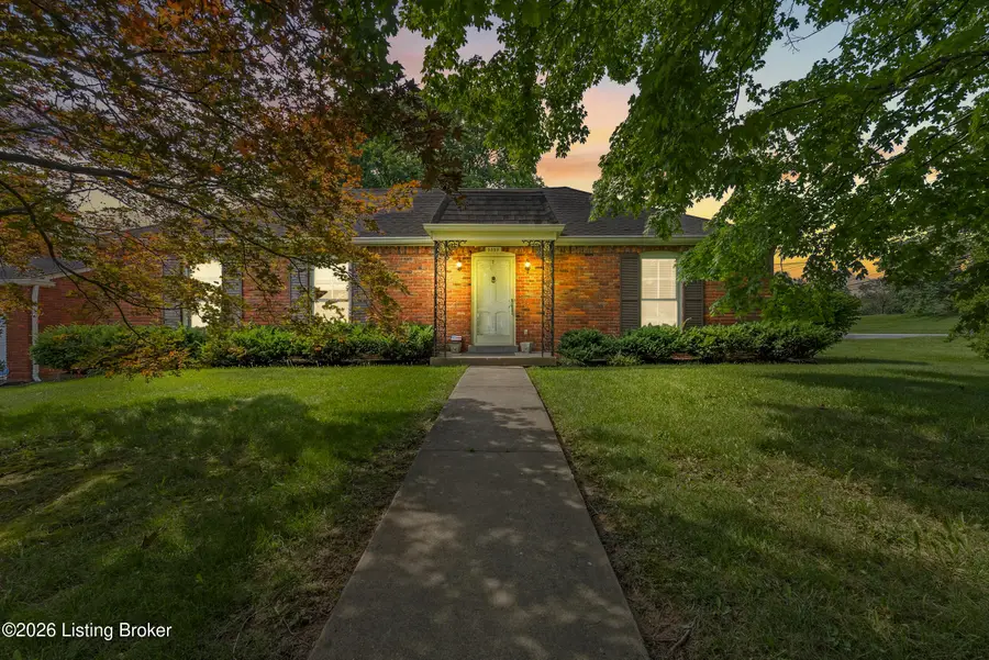 9829 Meadow Vale Dr, Louisville, KY 40242 - #2