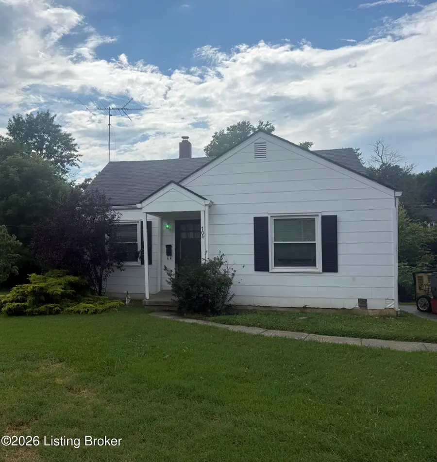 704 Greenwood Ct, Shelbyville, KY 40065 - #2