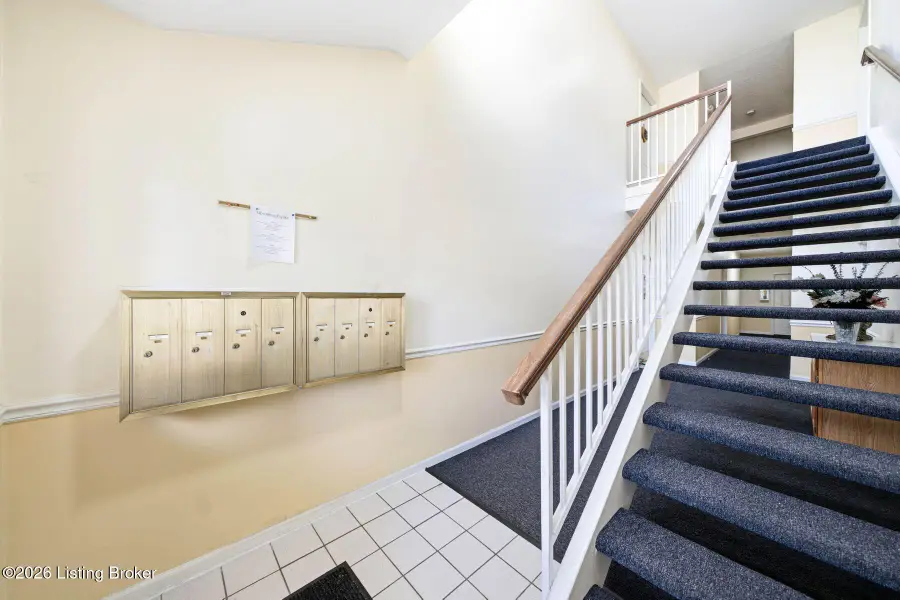 8510 Ambrosse Ln #207, Louisville, KY 40299 - #3