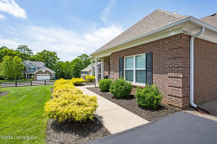 6609 Williamsburg Ct, Crestwood, KY 40014 - #3