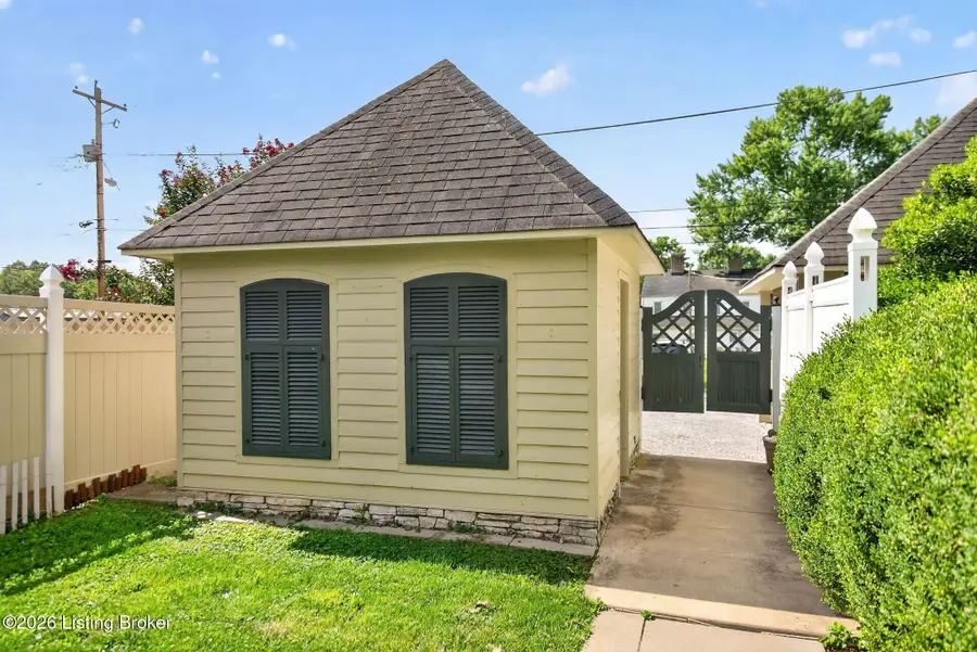 712 E Main St, Madison, IN 47250 - #3