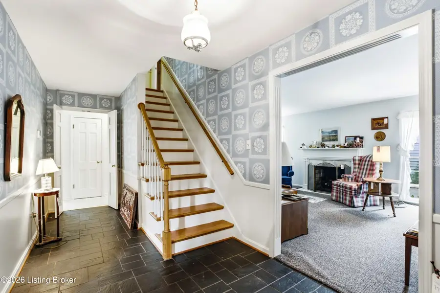 3304 Pineneedle Ln, Louisville, KY 40241 - #2