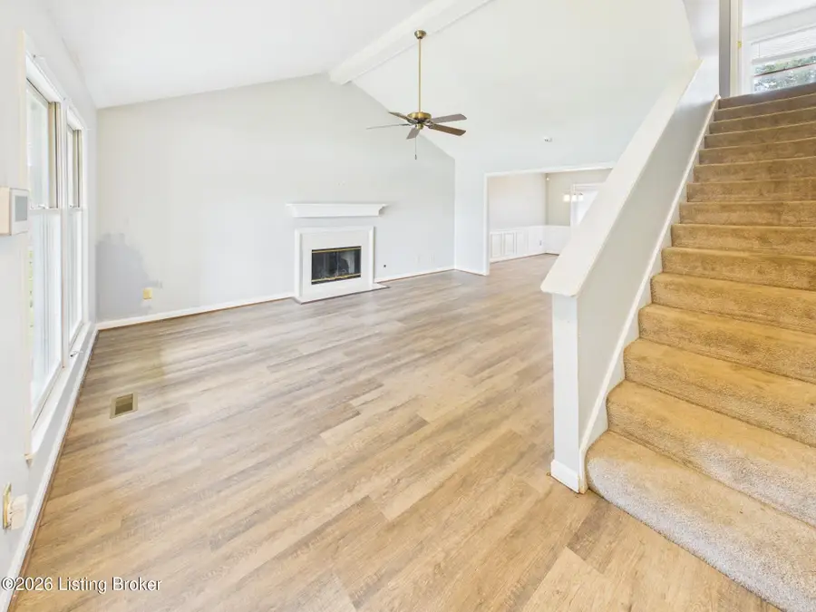 4825 Oak Pointe Dr, Louisville, KY 40245 - #3