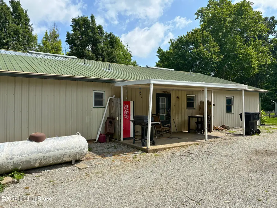 394 Kinder Ln, Shepherdsville, KY 40165 - #3