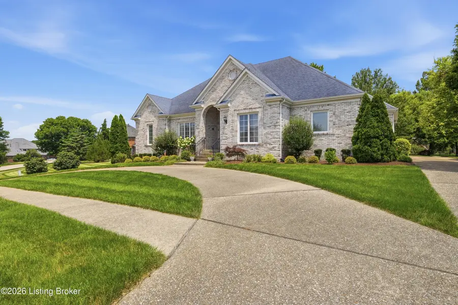 14208 Woodland Ridge Dr, Louisville, KY 40245 - #2