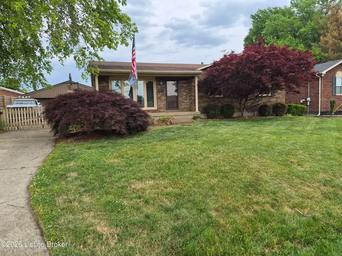 7011 Uranus Dr, Louisville, KY 40258 - #1