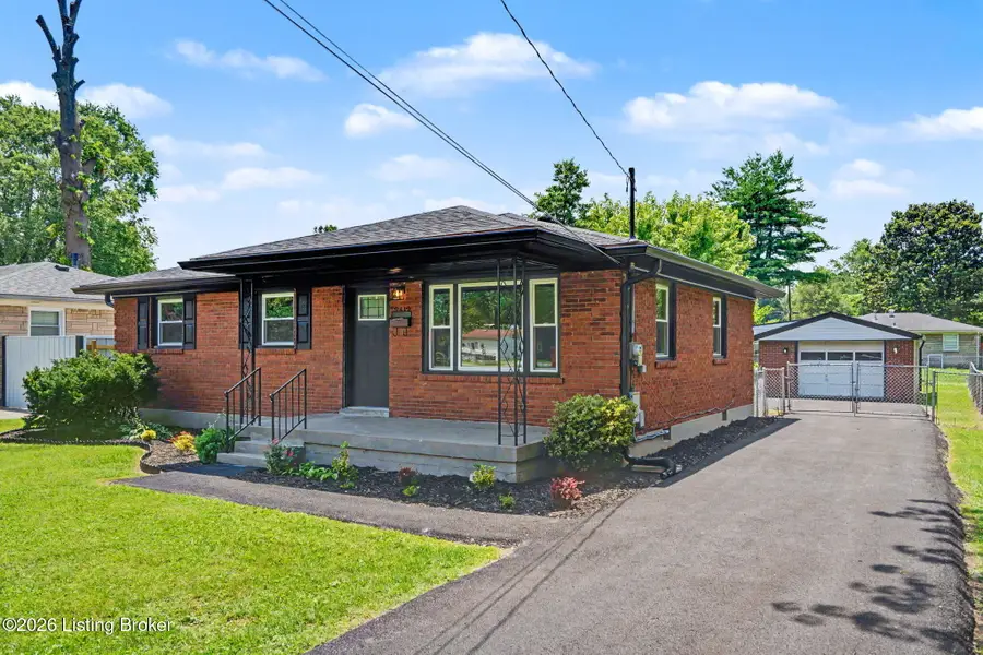 2412 Waco Ct, Louisville, KY 40216 - #2