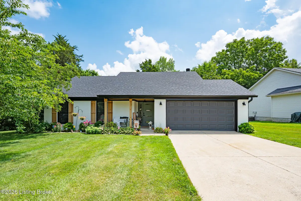 317 Woodland Lakes Dr, La Grange, KY 40031 - #1