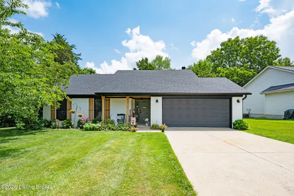 317 Woodland Lakes Dr, La Grange, KY 40031