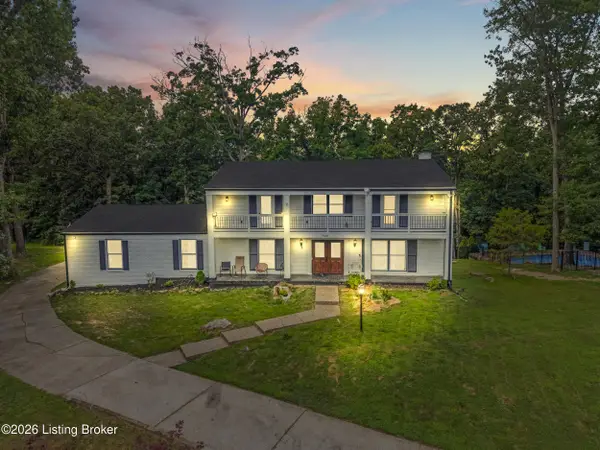 9108 Lakeridge Dr, Louisville, KY 40272