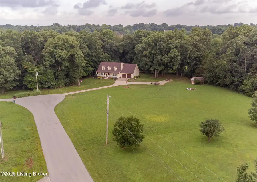 272 Red Cardinal Dr, Mount Washington, KY 40047 - #3