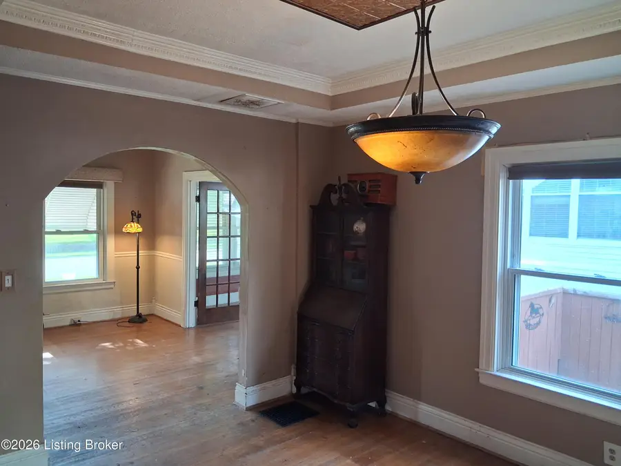 4511 Southcrest Dr, Louisville, KY 40215 - #3