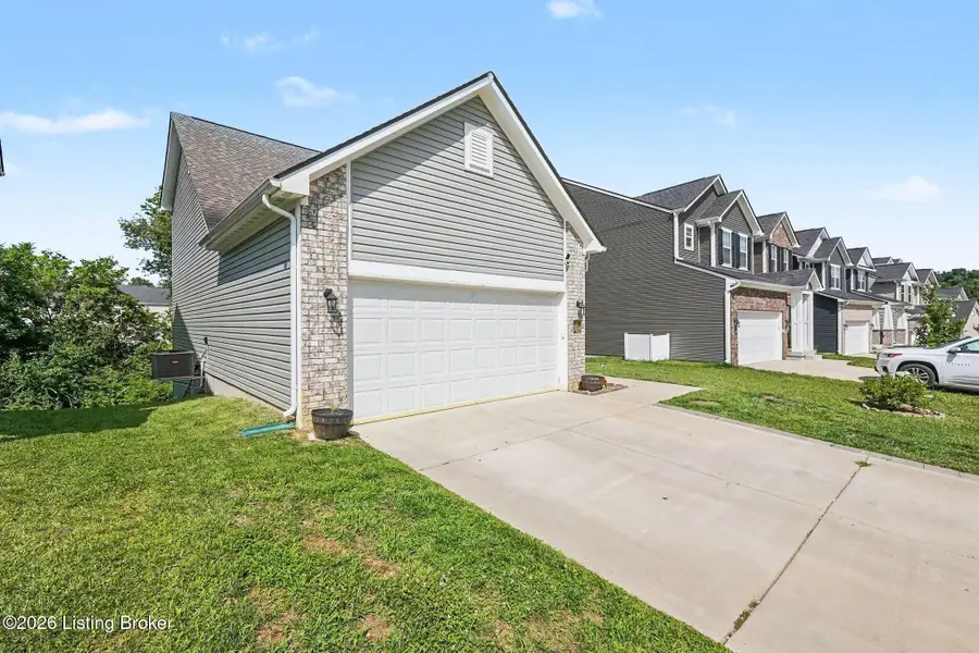 1111 Johnson Ridge Rd, Louisville, KY 40245 - #3