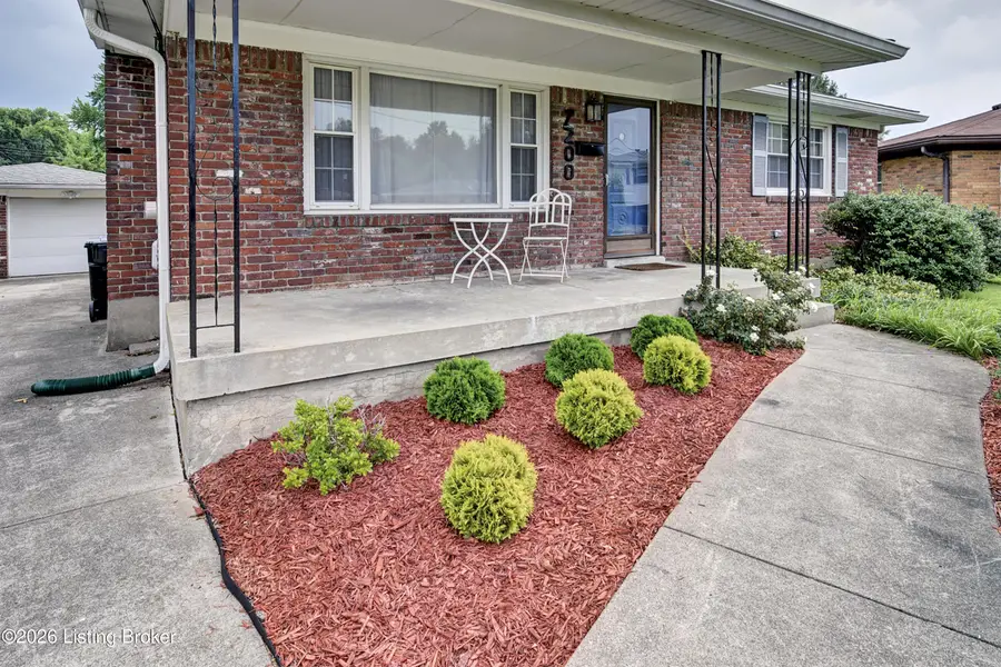 7200 Kane Ct, Louisville, KY 40214 - #2