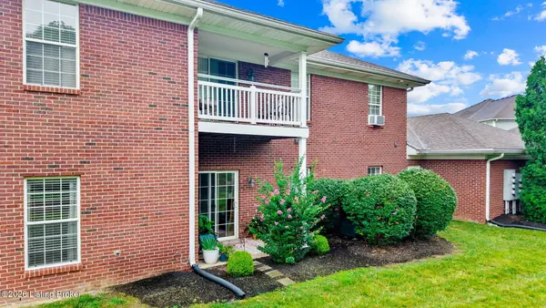 9606 Preston Spring Dr #104, Louisville, KY 40229