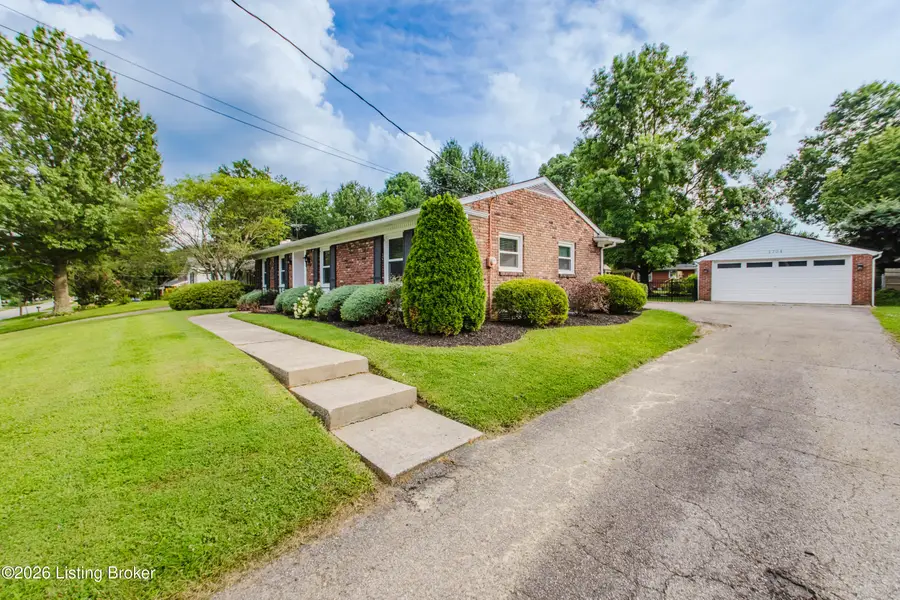 1704 Ormsby Ln, Louisville, KY 40222 - #3