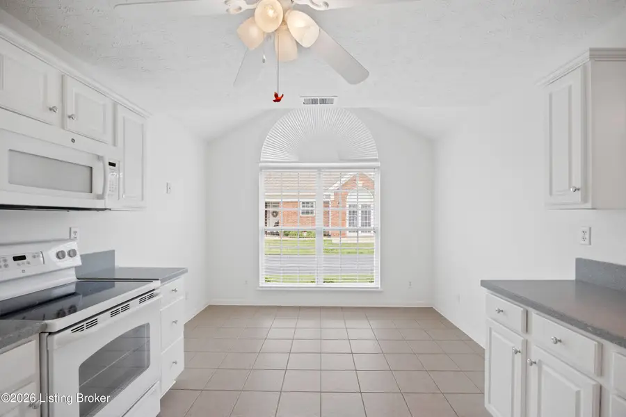 10450 Monticello Forest Cir, Jeffersontown, KY 40299 - #3