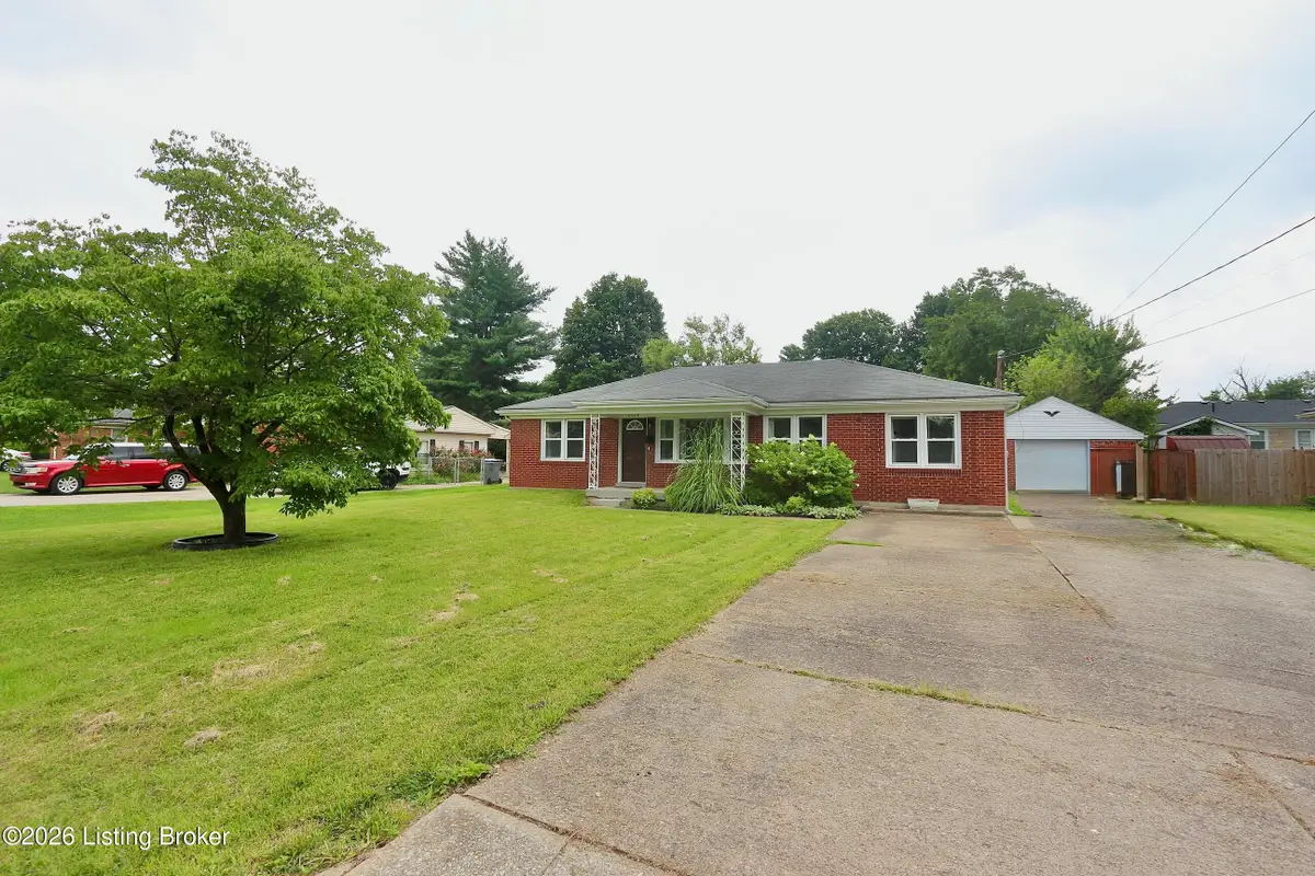 10309 Rancho Dr, Louisville, KY 40272 - #1