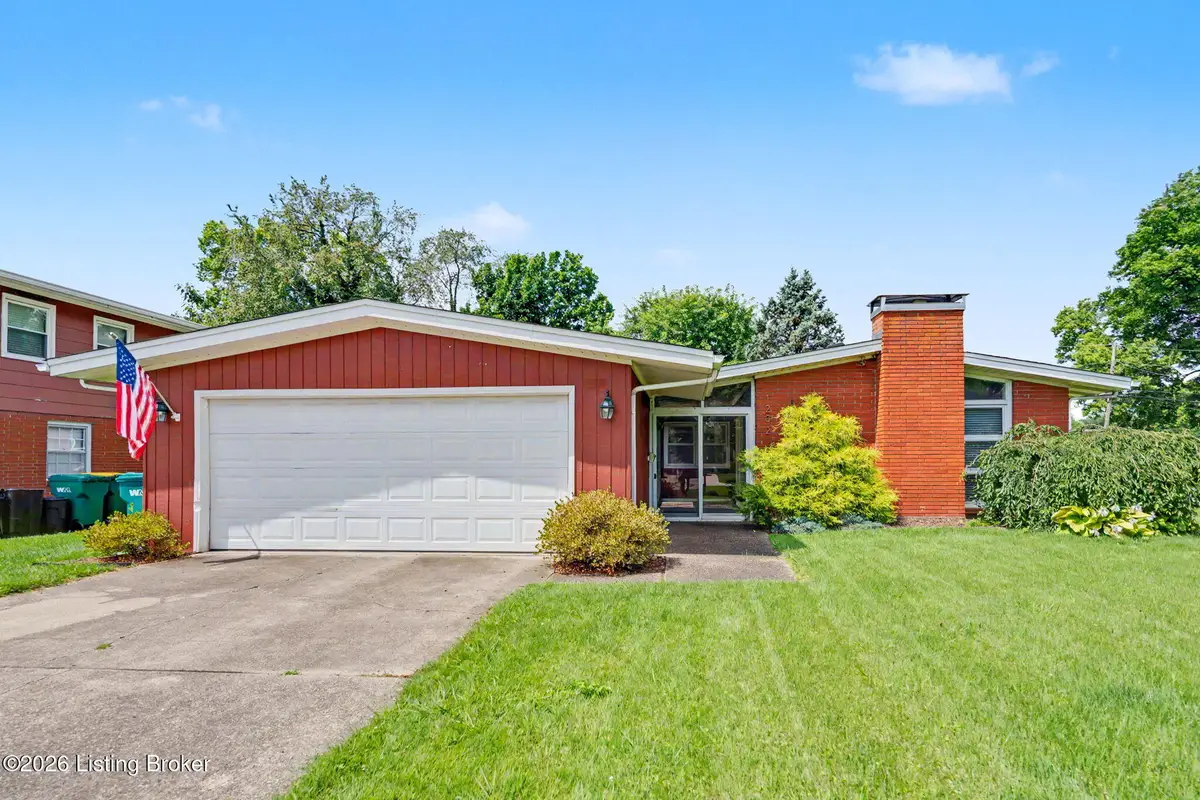 1202 Girard Dr, Louisville, KY 40222 - #1