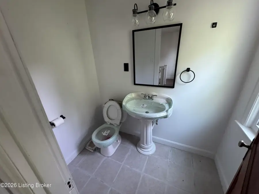 111 Highland Ave, Vine Grove, KY 40175 - #2