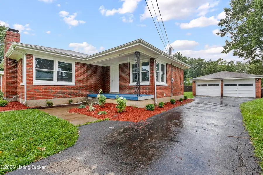 8706 Michael Edward Dr, Louisville, KY 40291 - #2