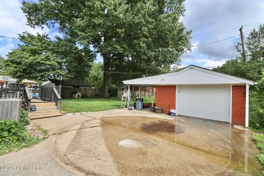 10026 Prairie Dr, Louisville, KY 40272 - #3