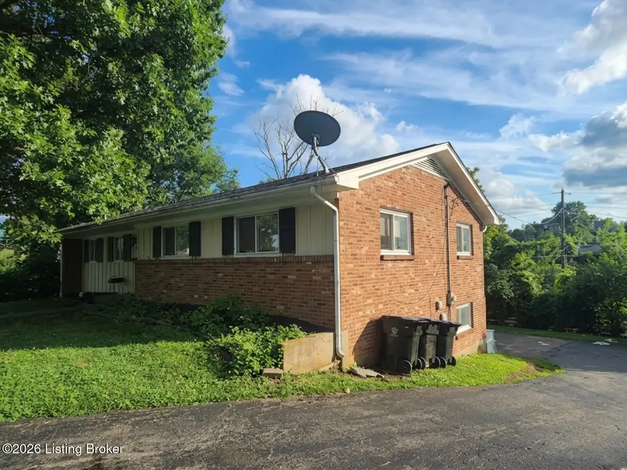 804 Cannonside Dr, Louisville, KY 40207 - #3