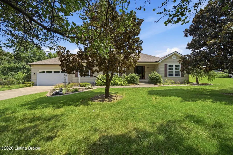 1308 Chapeze Ln, Shepherdsville, KY 40165 - #3