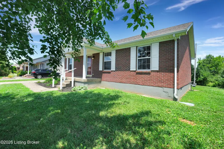 286 Tecumseh Dr, Shepherdsville, KY 40165 - #2