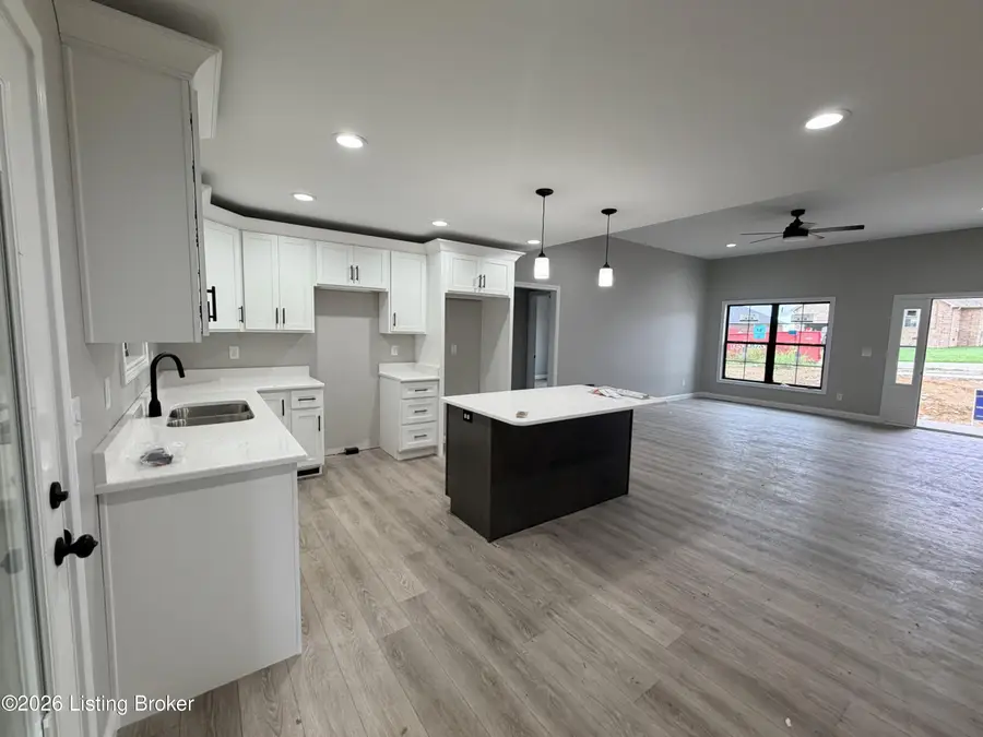 186 New Orleans Ct, Taylorsville, KY 40071 - #3