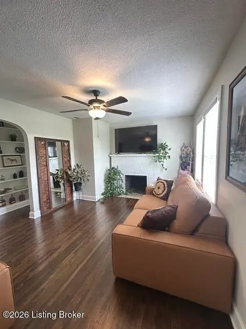 3715 Carol Rd, Louisville, KY 40218 - #3