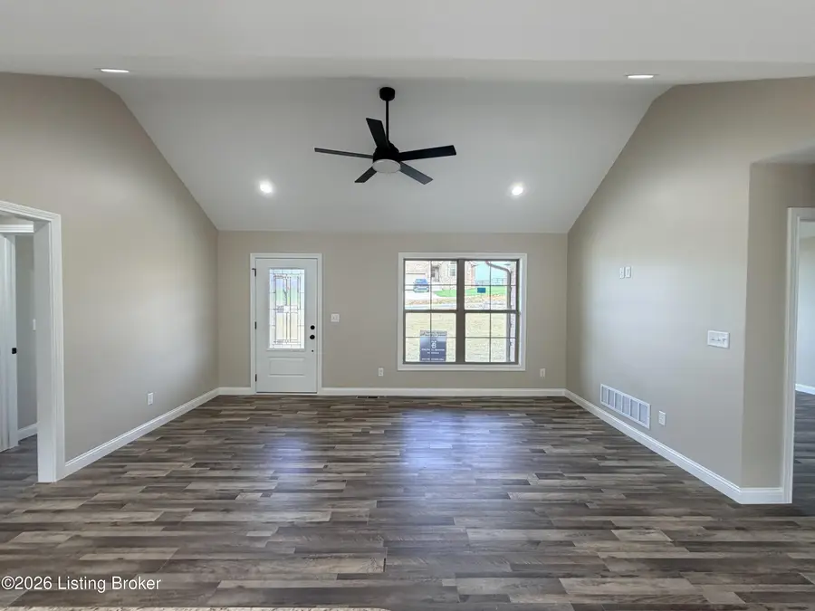 174 New Orleans Ct, Taylorsville, KY 40071 - #3