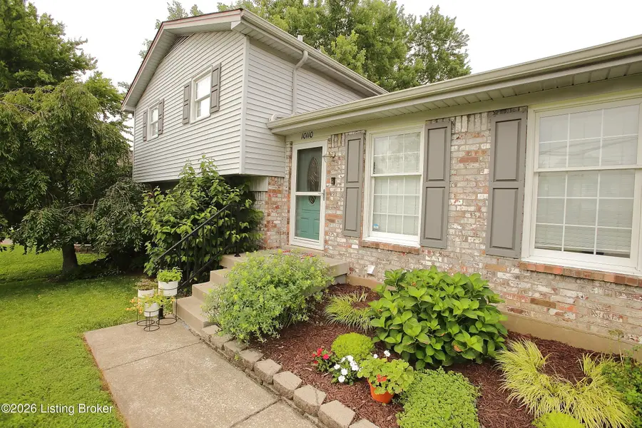 10110 Saint Rene Rd, Louisville, KY 40299 - #2