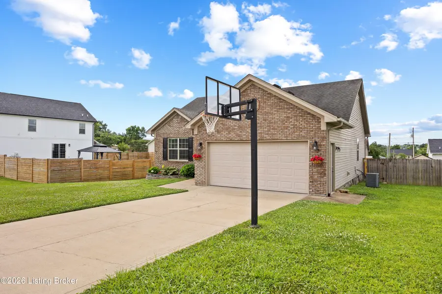 127 Crossfield Dr, Mount Washington, KY 40047 - #2