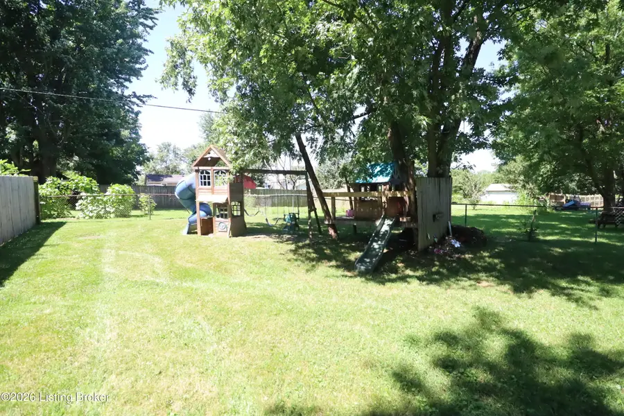 225 Beechwood Ln, Mount Washington, KY 40047 - #3
