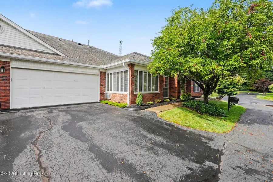 13600 Bronte Dr, Louisville, KY 40299 - #3