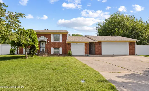 4609 Linger Ct, Louisville, KY 40272