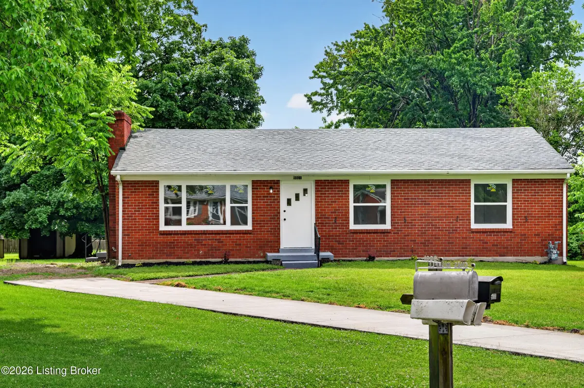 9801 Fireside Dr, Louisville, KY 40272 - #1