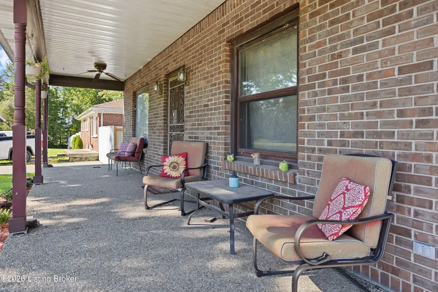 3774 E Blue Lick Rd, Louisville, KY 40229 - #3