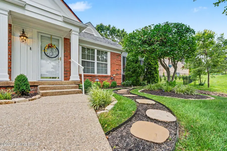 3818 Spring Arbor Dr, Louisville, KY 40245 - #3