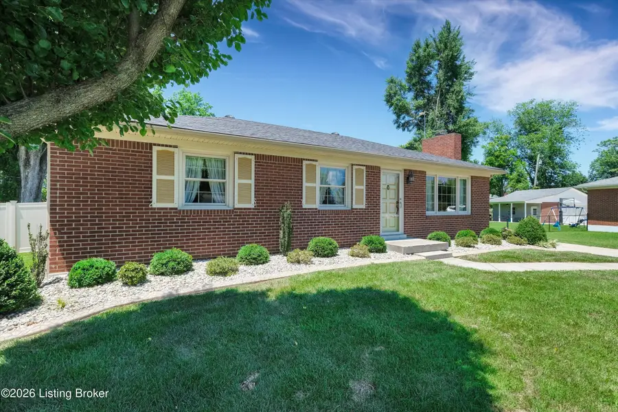 9910 Fireside Dr, Louisville, KY 40272 - #3