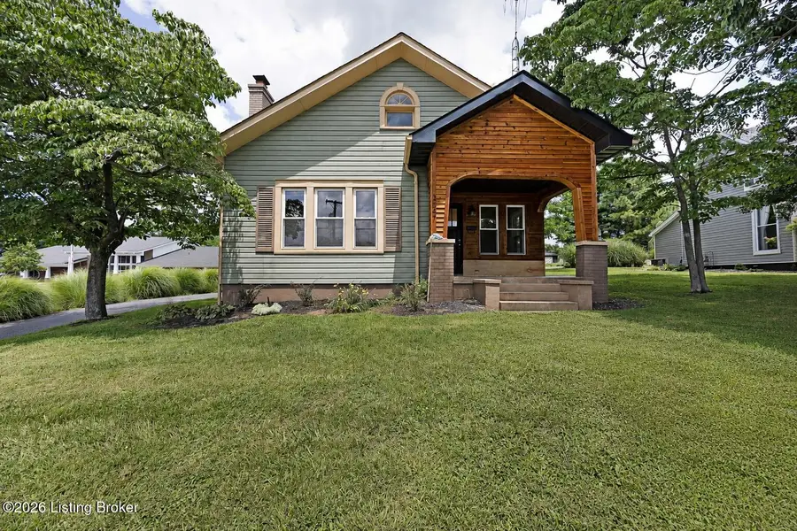 327 W Main St, Springfield, KY 40069 - #2