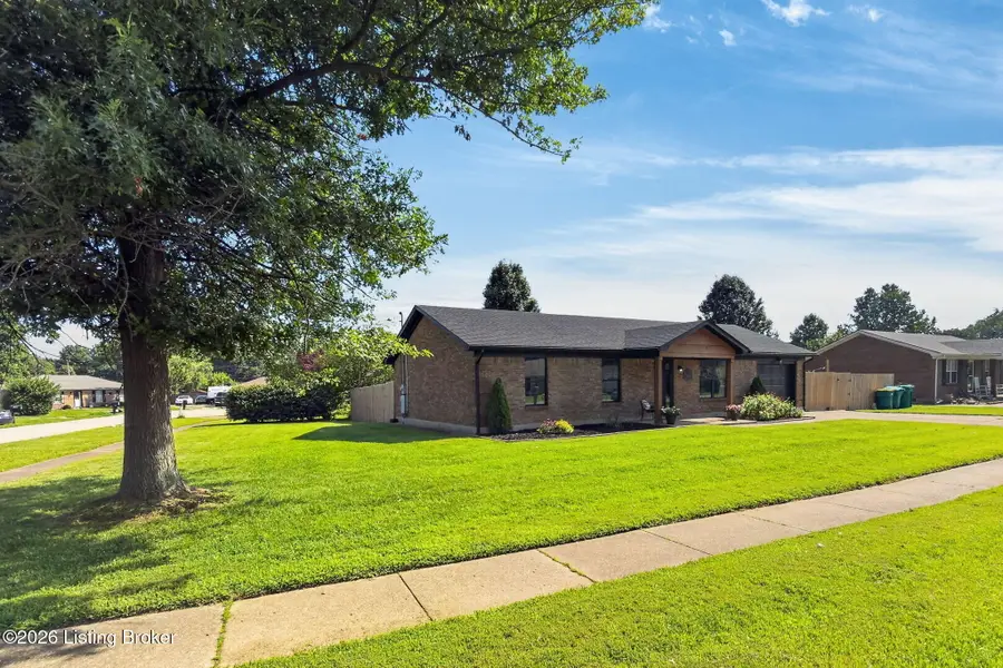 256 Big Oaks Dr, Louisville, KY 40229 - #3