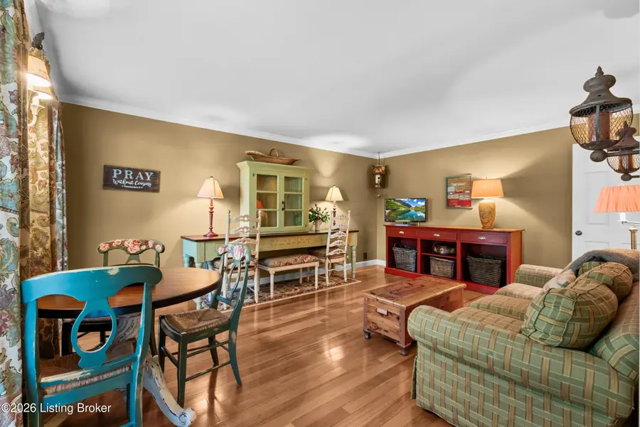 8903 Nottingham Pkwy, Louisville, KY 40222 - #3